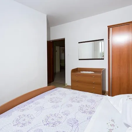 Apartment Apartmenthouse Brela