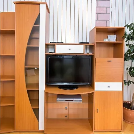 Apartmenthouse *