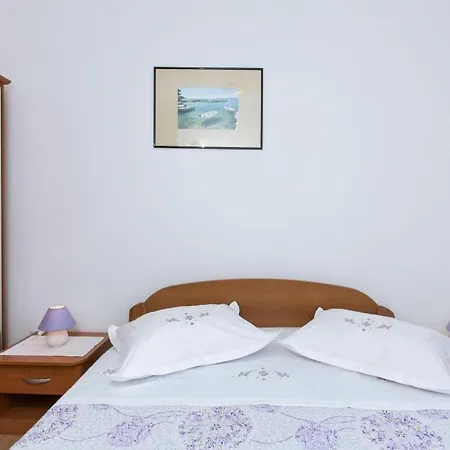 Apartmenthouse *