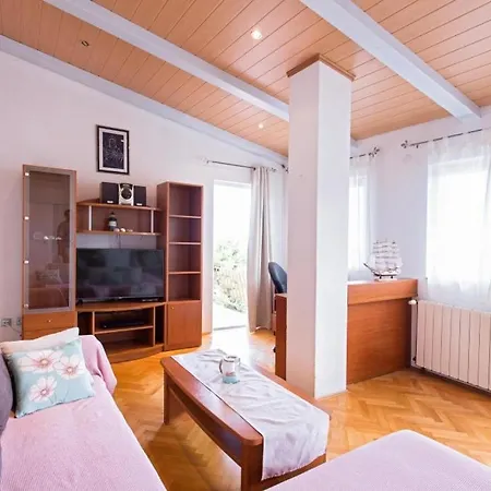 Apartment Apartmenthouse Brela