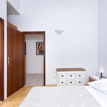 Apartmenthouse Brela